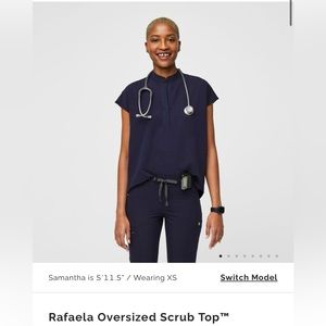 FIGS Women's Navy FREEXT™ Rafaela - Oversized Scrub Top. Navy Blue. Size S